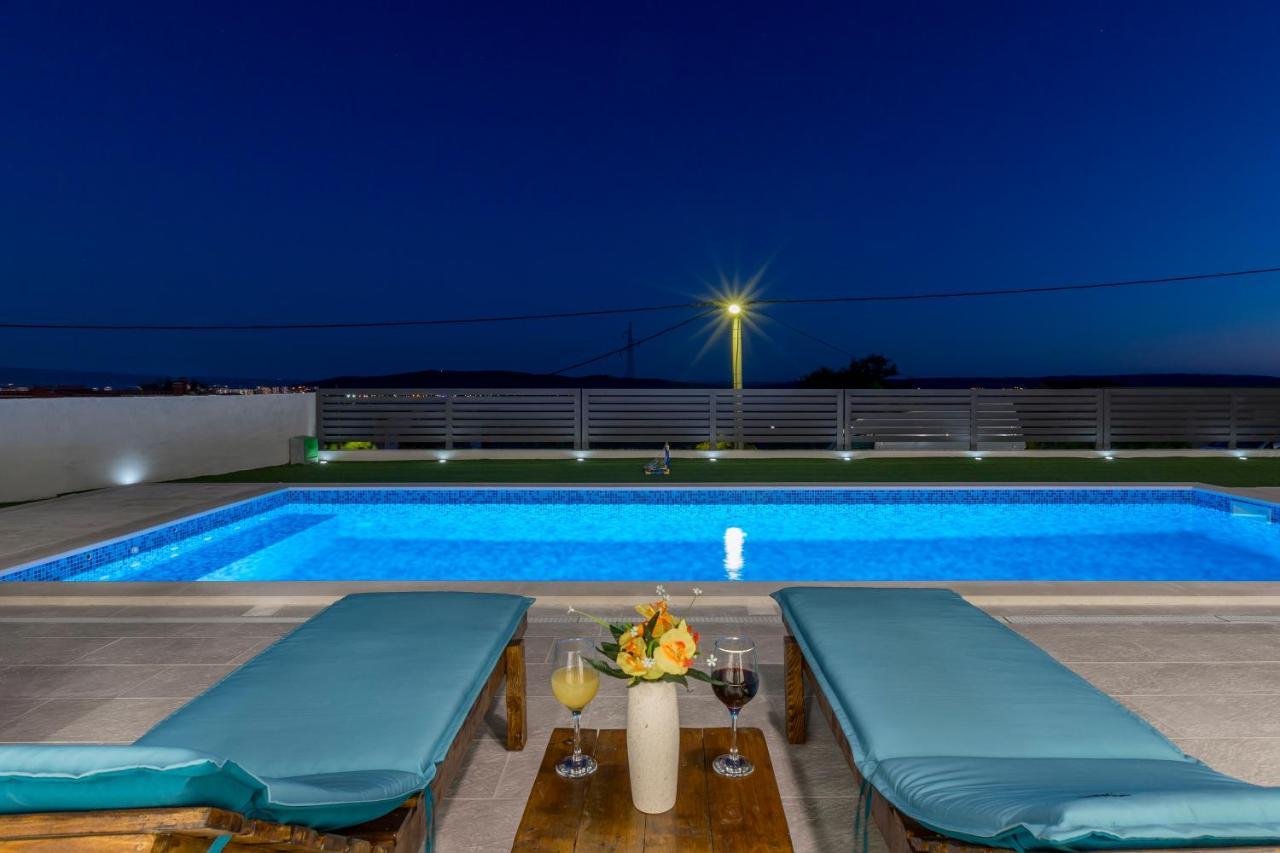 Kaštela Luxury Villa La Nonna Ana - Heated Pool, Sea View, Near Split מראה חיצוני תמונה